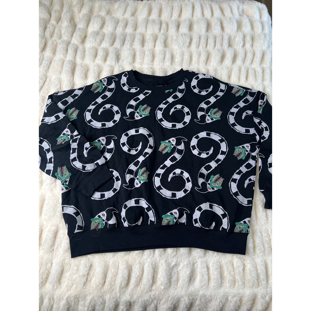 Beetlejuice Sandworm All Over Print Sweatshirt Black XL Horror Movie Pullover